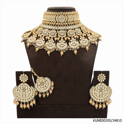 Kundan Semi Bridal Necklace Set With Maang Tikka