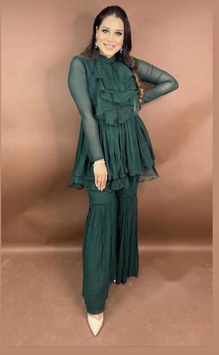 ग्रीन डिज़ाइनर ड्रेस कलेक्शन