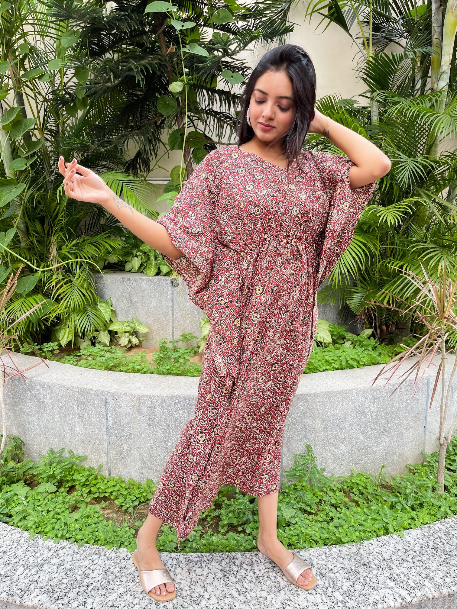 Katha Hand Work Printed Kaftan Length: 52 Inch (In)