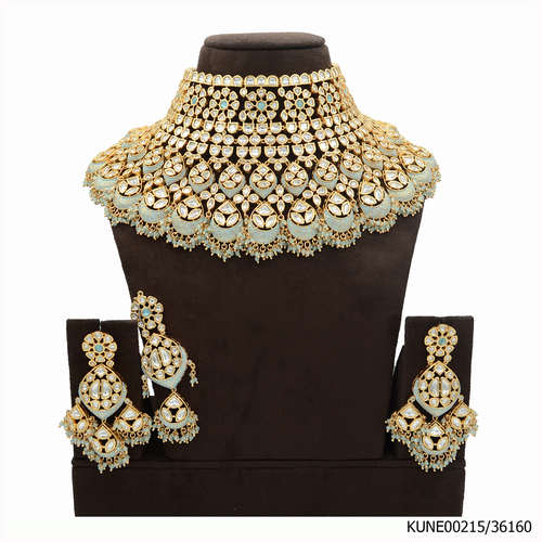 Kundan Necklace Set With Maang Tikka And Meenakari Work