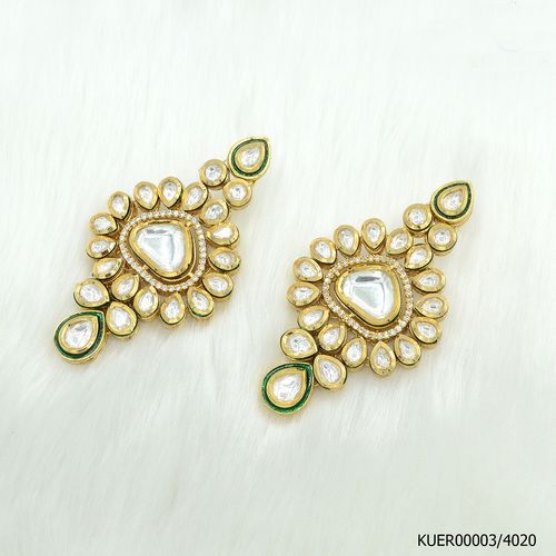 सुंदर अमेरिकन डायमंड वर्क के साथ कुंदन इयररिंग