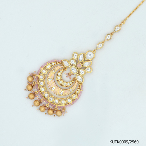 Kundan Maang Tikka