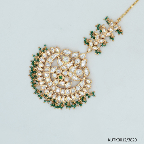 Kundan Maang Tikka