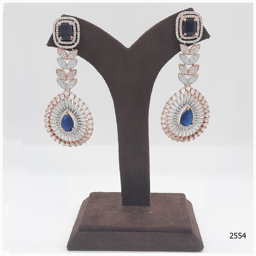 ब्लू कलर स्टोन वर्क के साथ अमेरिकन डायमंड ईयररिंग