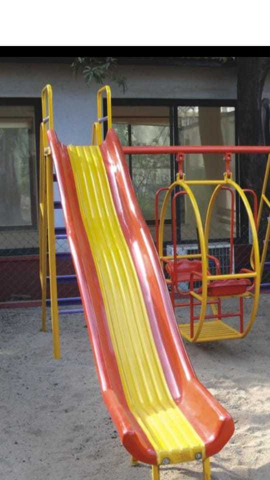 Slider Hichaka Lapsiya - Plastic, Various Sizes Available, Multiple Color Options - Smooth Sliding Functionality