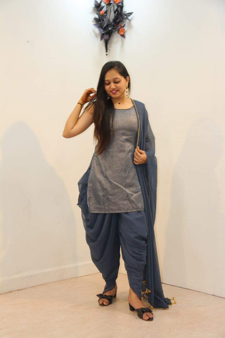 Designer Dress Collection Size: Extra Large