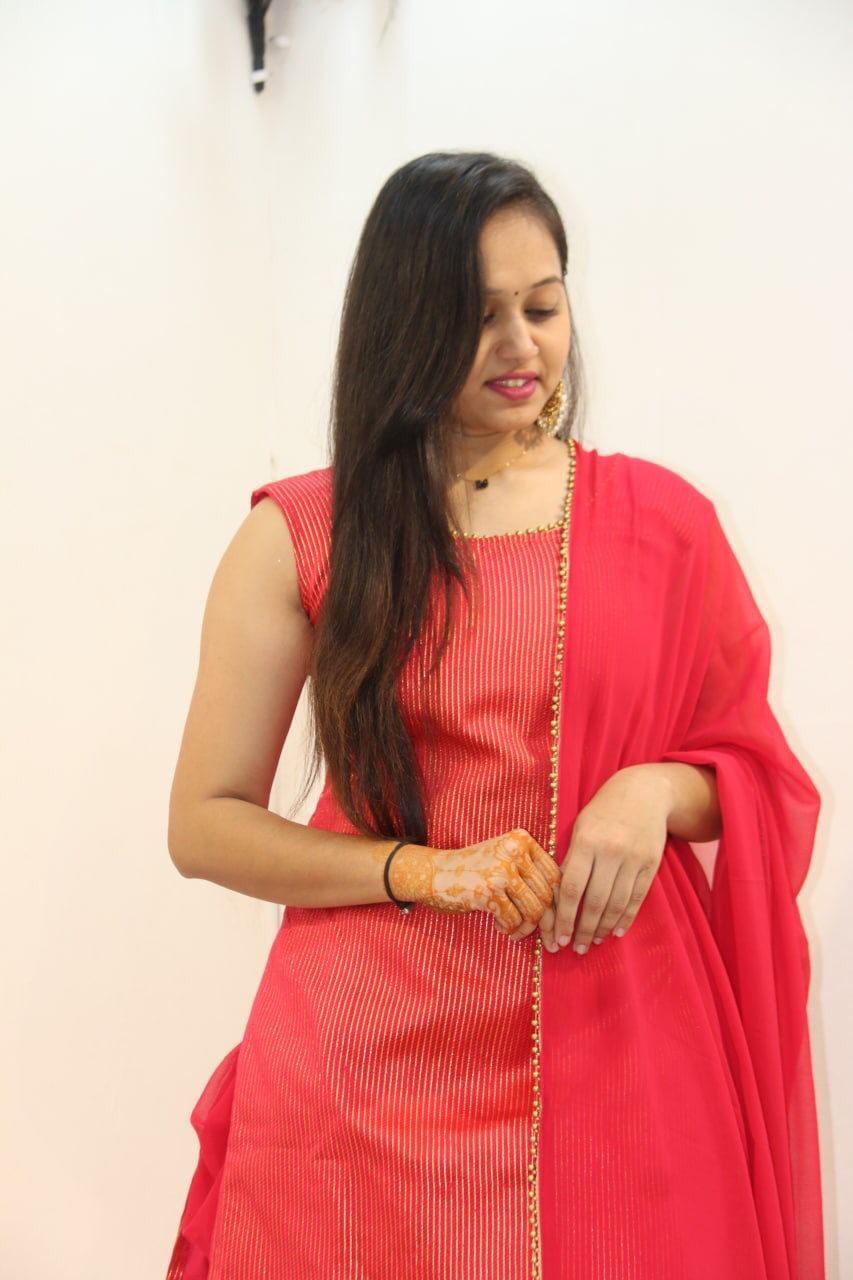 Designer Dress Collection Size: Extra Large