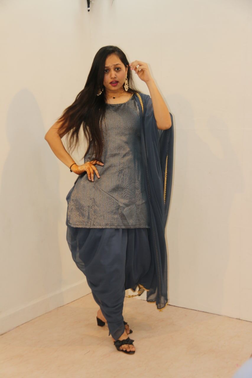 Designer Dress Collection Size: Extra Large