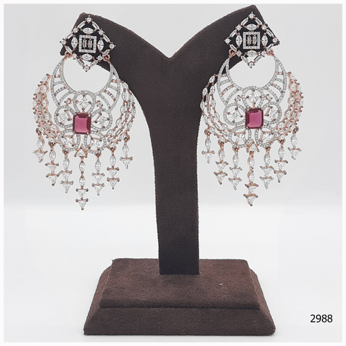 रूबी स्टोन वर्क और अमेरिकन डायमंड हैंगिंग के साथ रोज गोल्ड अमेरिकन डायमंड इयररिंग