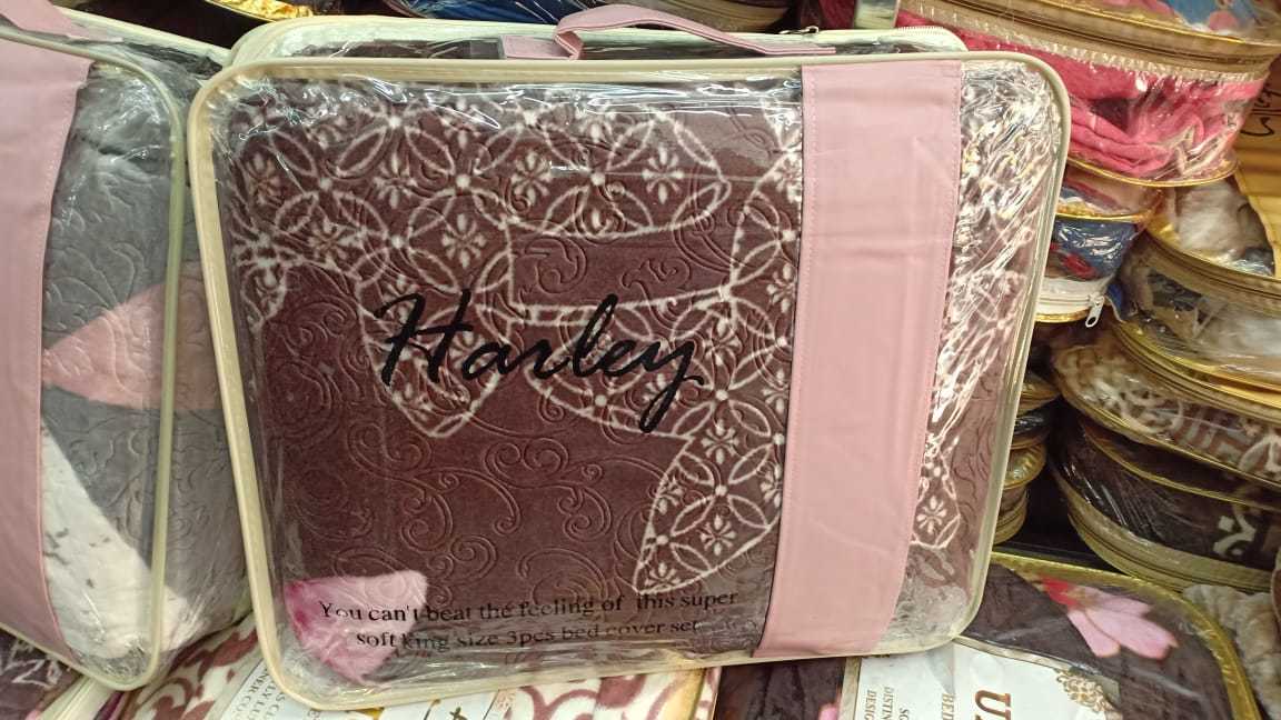 Multicolour Printed Bedsheets/(embossed) Quilt