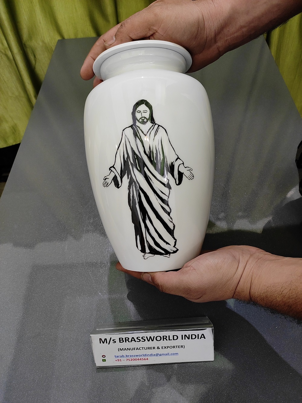 Aluminum Hand Painted Comforting Arm Of Jesus Cremation Urn For Ashes Funeral Supplies