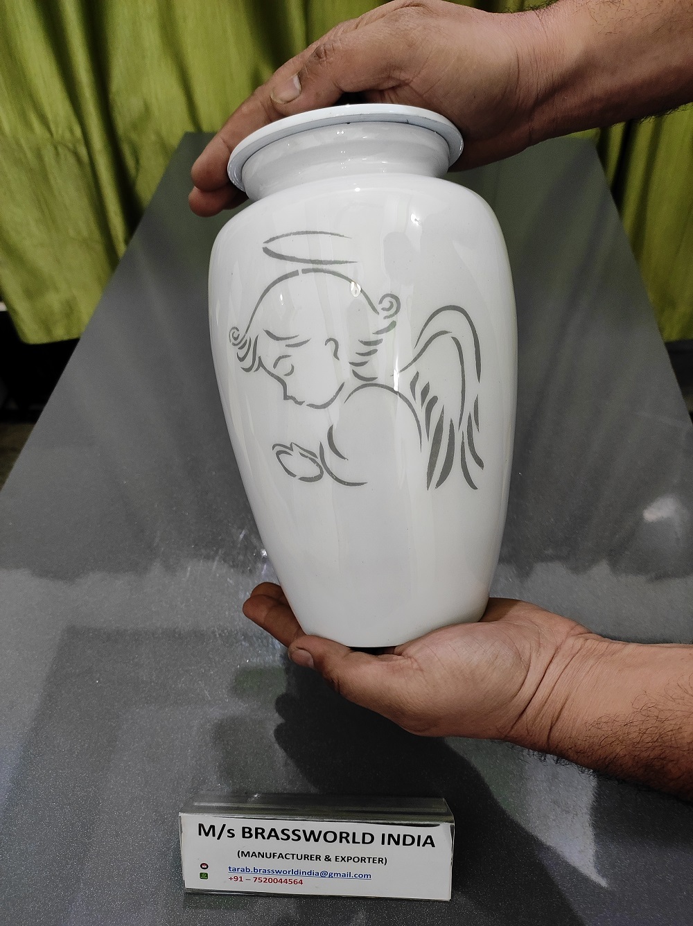 Aluminum Hand Painted Comforting Arm Of Jesus Cremation Urn For Ashes Funeral Supplies