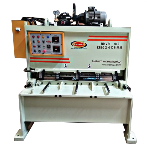 White Industrial Stainless Steel Hydraulic Shearing Machine