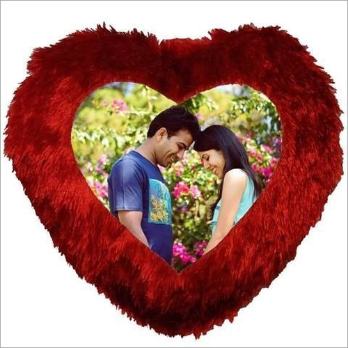 दिल के आकार का उच्च बनाने की क्रिया तकिया