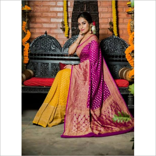 कैज़ुअल वेडिंग बनारसी साड़ी