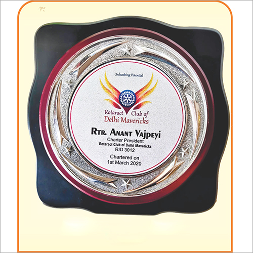 डाई कास्टिंग मेटल राउंड सिल्वर वुड ट्रॉफी