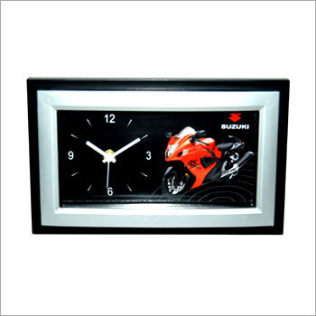 टेबल कुम वॉल घड़ियाँ