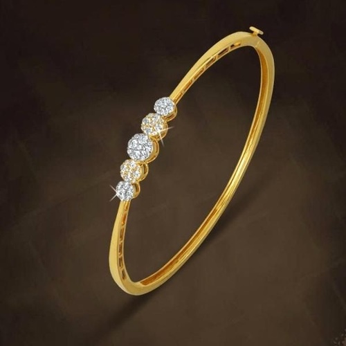 Real Diamond Designer Bracelet Diamond Carat Weight: 0.63 Carat