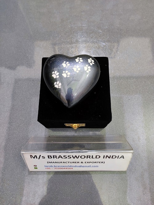 Hand Painted Pet Paw Walking On Heart Keepsake Pet Cremation Urn Funeral Supplies