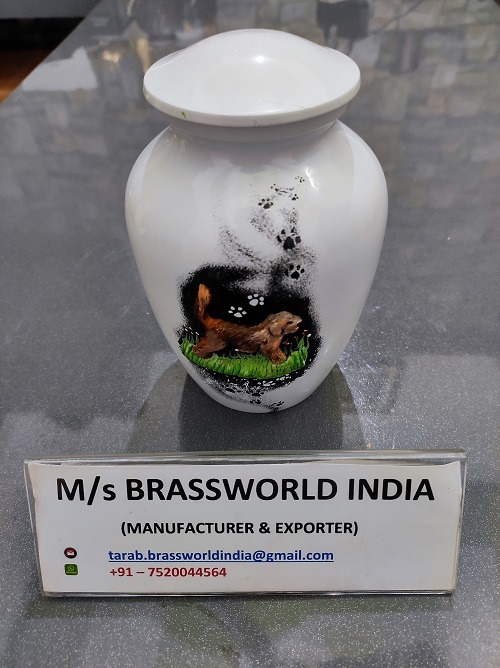 Dog Hand Painted In Grass Aluminum Pet Cremation Urn Funeral Supplies