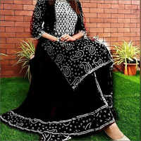 महिलाओं के लिए वॉशेबल रेयॉन कुर्ती पलाज़ो के साथ