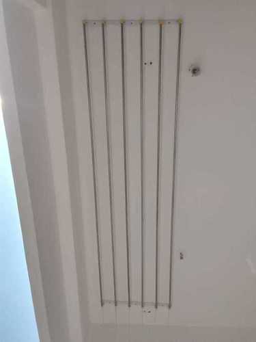 ओंडीपुथुर में अपार्टमेंट क्लॉथ ड्राइंग हैंगर