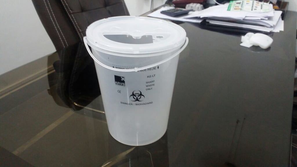 Sharp Containers Capacity: 3 Liter Liter/day