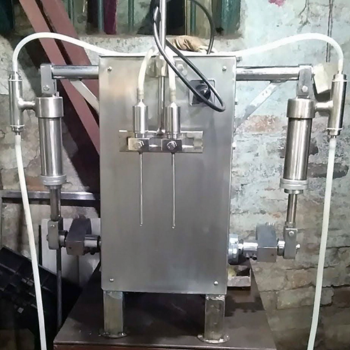 सेमी ऑटोमैटिक आयल फिलिंग मशीन
