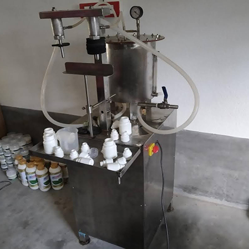 कीटनाशक भरने की मशीन