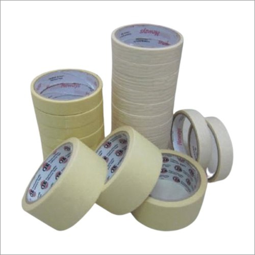 मलाईदार सफेद मास्किंग टेप