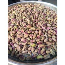 ग्रीन रॉ पिस्ता कर्नेल