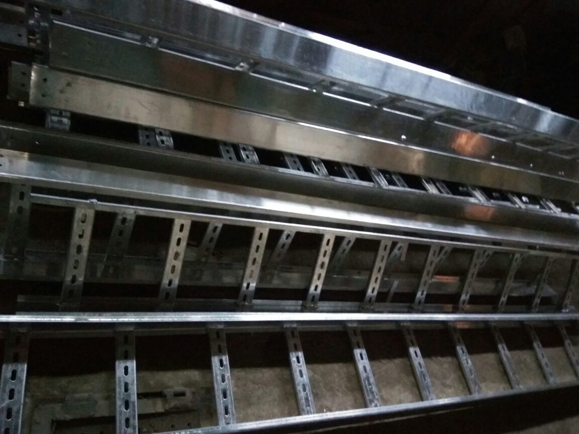 Cable Tray , Ladder Type Cable Tray , Perforated Type Cable Tray Conductor Material: Iron