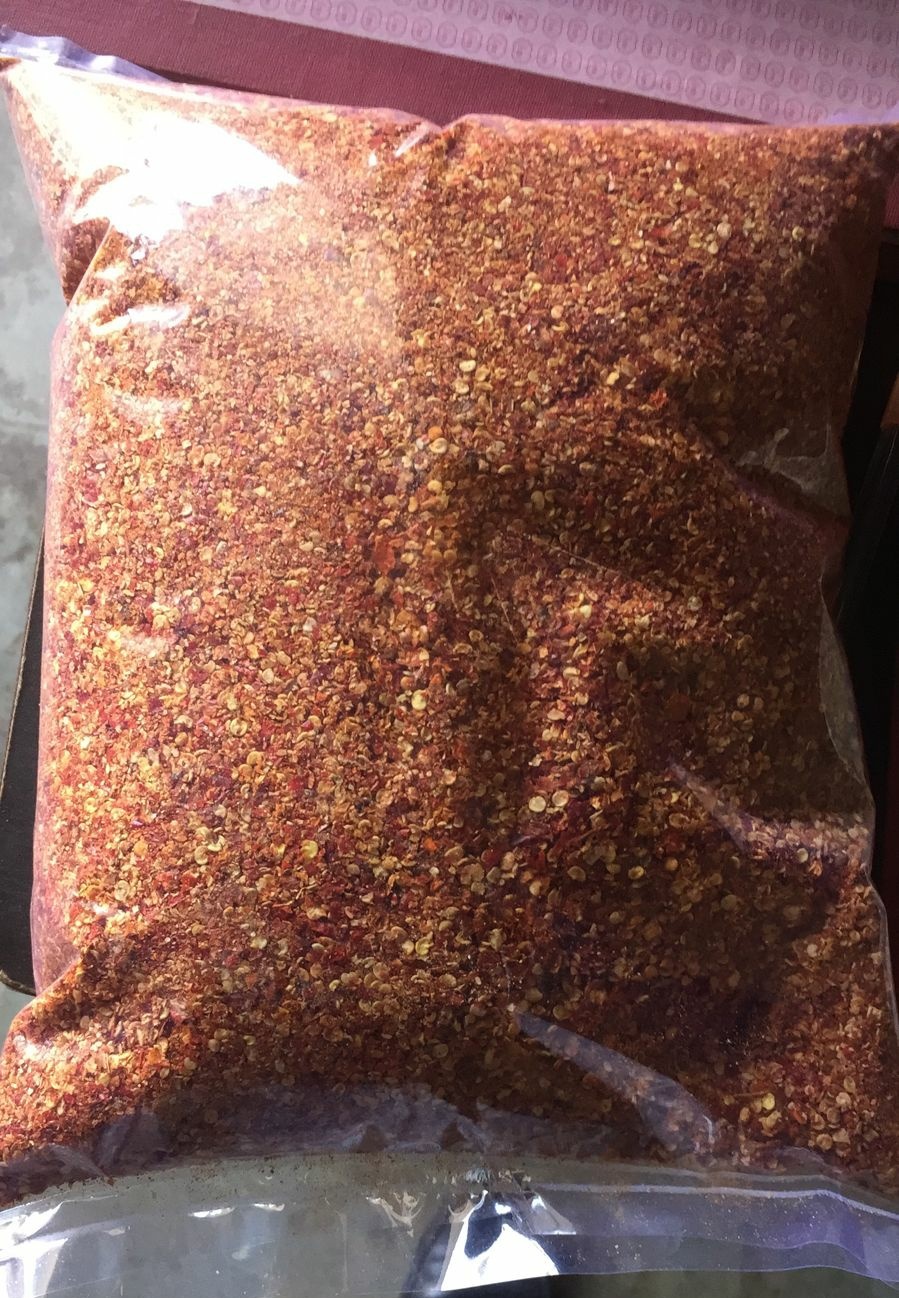 Crushed Red Pepper Flakes - Hot & Spicy Seasoning, Perfect For Pizza Toppings And Stir-fries