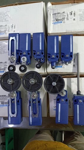 XCKN2102G11/2106G12/2108G11/2110G11/2118G11/2121G11/2145G11/2149G11/2149P20S64/2549P20S64 टेलीमेकानिक सीमा स्विच