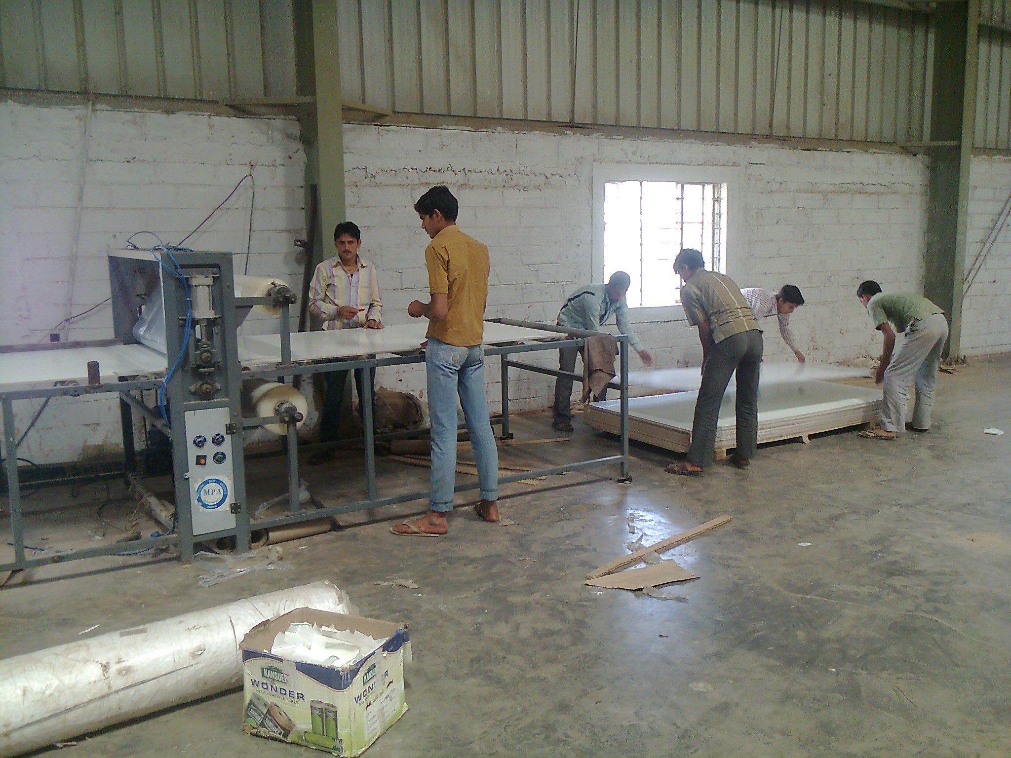 Wood Base Prelam Particle Board Machine