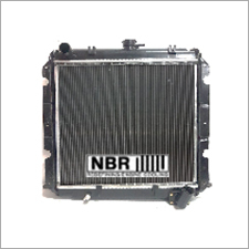 फ़्रेम कार रेडिएटर के साथ टाटा सूमो