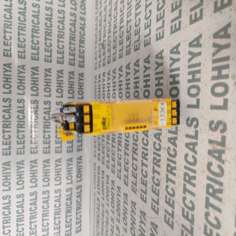 Pilz Pnoz S7.2 C Safety Relay