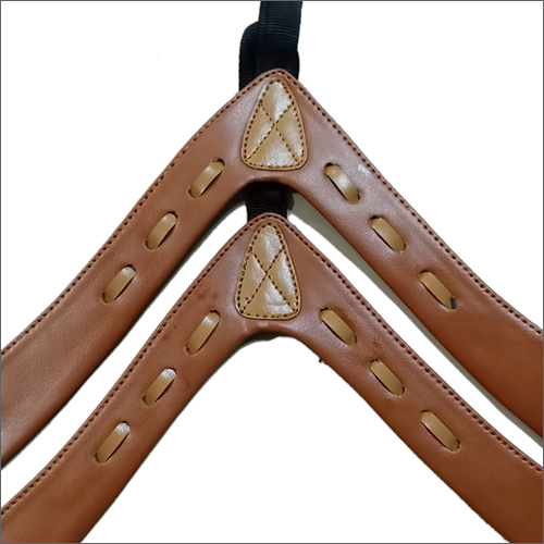 विभिन्न रंगों में उपलब्ध लेडीज़ फुटवियर अपर