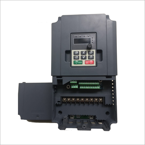 Solar Single Phase Inverter - Plastic 200-240 Volt Power | Manual Switch Operation Efficient Dc To Ac Conversion