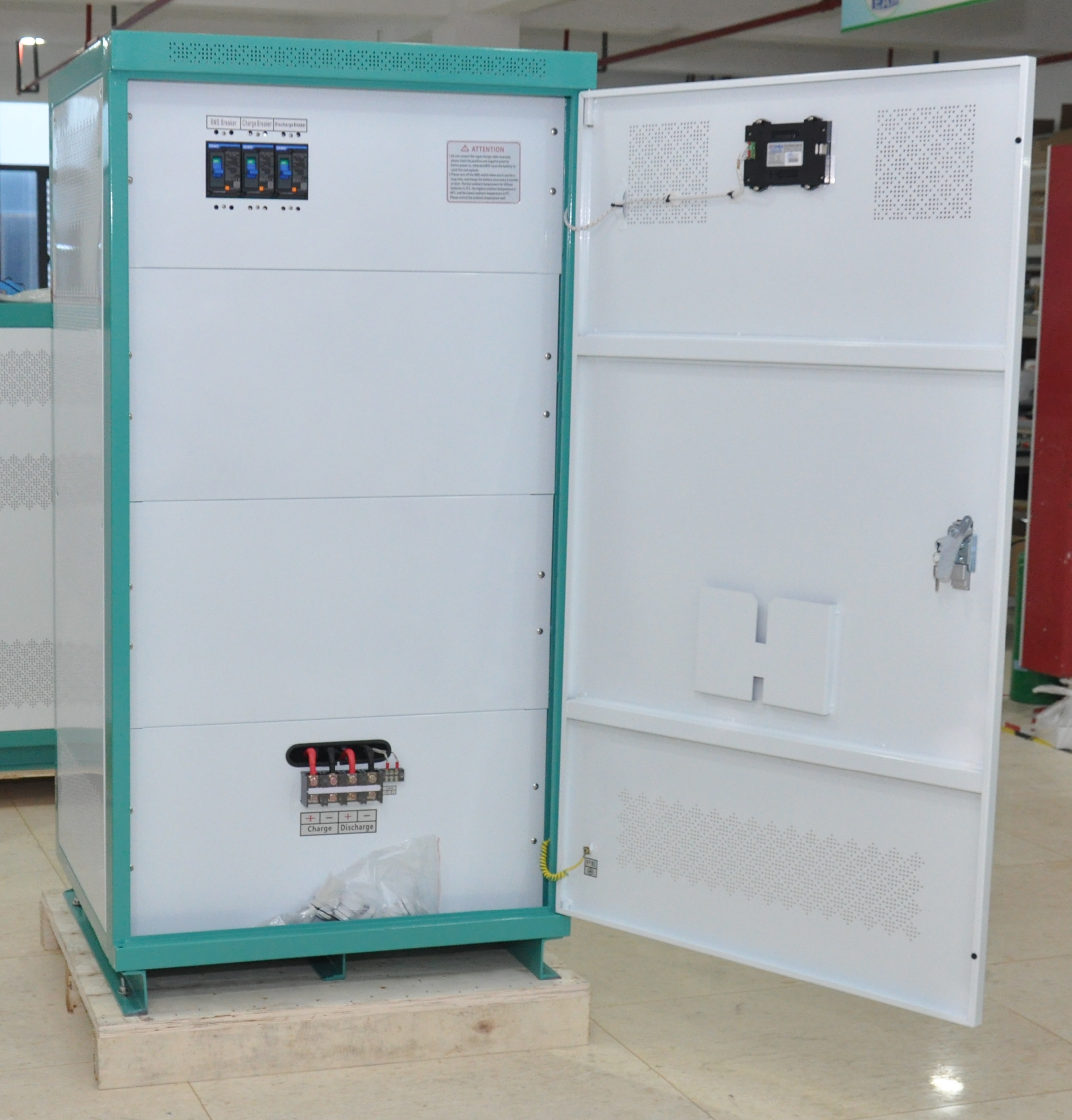 Indoor Or Outdoor Sandi 48kwh Lithium Ion Battery Lifepo4 480v 100ah Battery With Bms For Solar Energy Storage