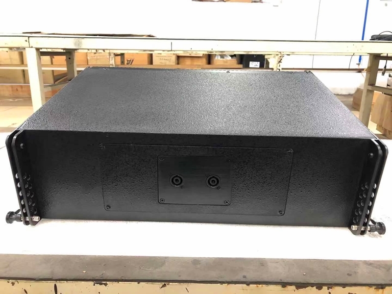 Dual 8 Inch Line Aarray Speaker Cabinet Material: Plywooden