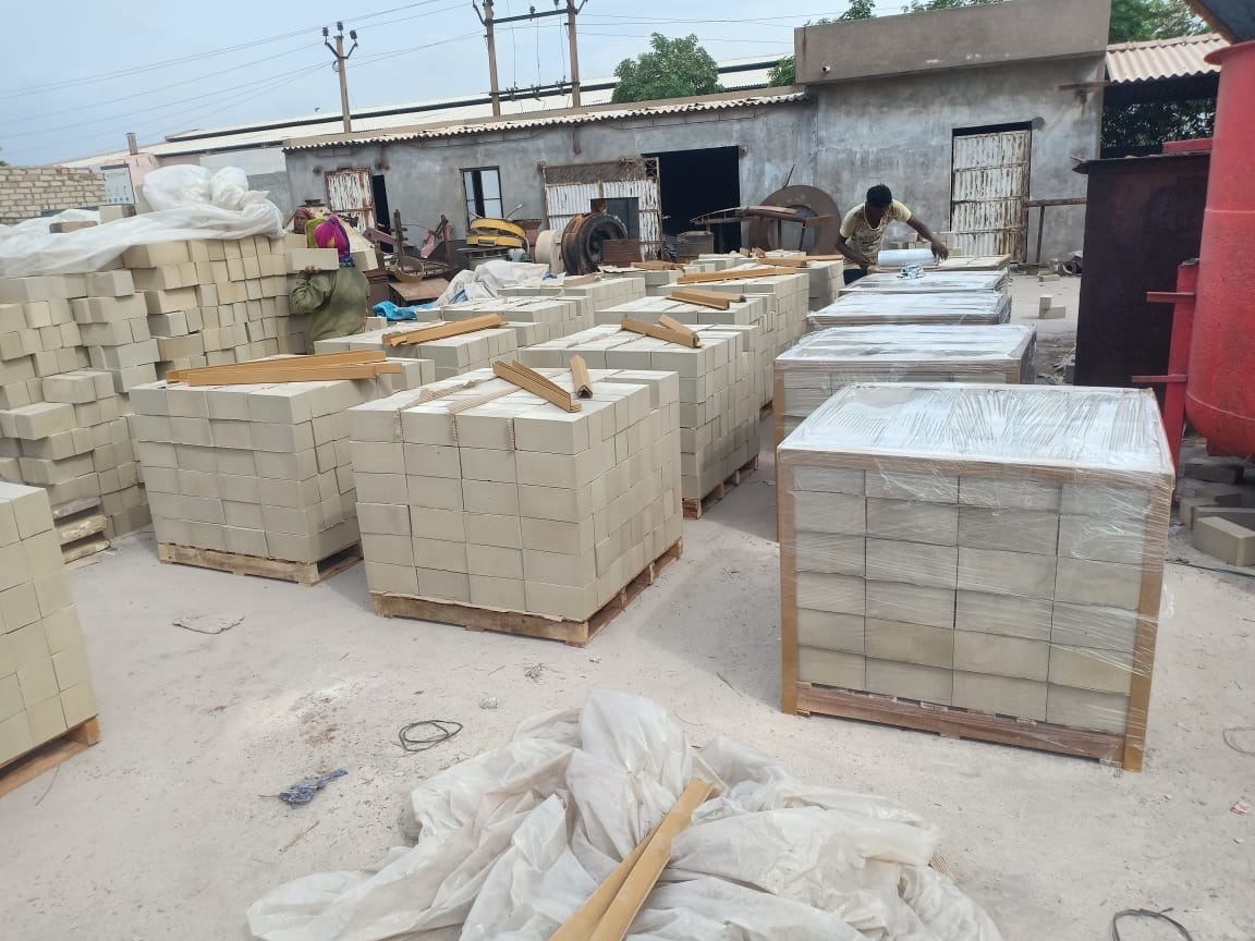 Acid Resistant Brick - Red Shale Clay, Rectangular Yellow Design | High Chemical Resistance, Low Absorption, Customized Sizes Available