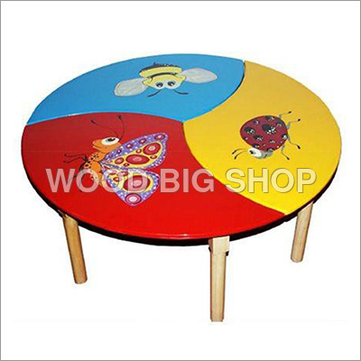 कैटरपिलर टेबल प्राथमिक सामग्री: लकड़ी