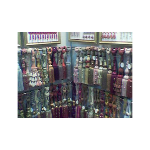 टाई बैक टैसल्स