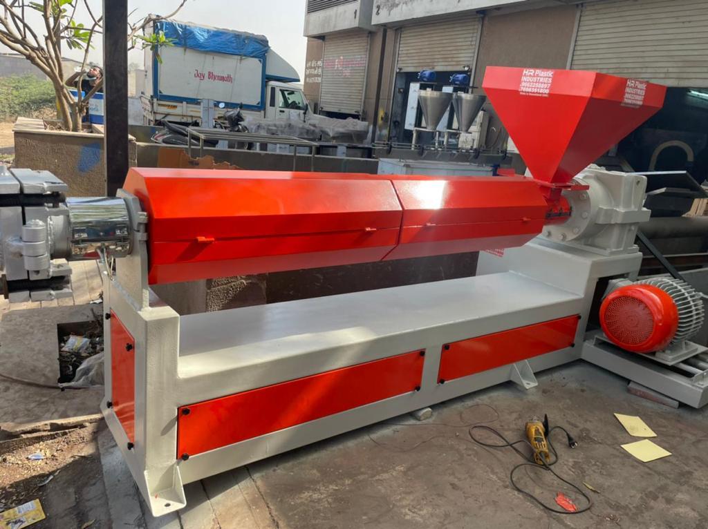 Plastic Recycling Plant - Mild Steel, 30hp Power, 100kg/hr Capacity | Automatic Operation, Plc Control, Color Coated Finish