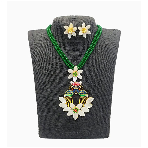 Ladies Sea Sheel Pendant Set