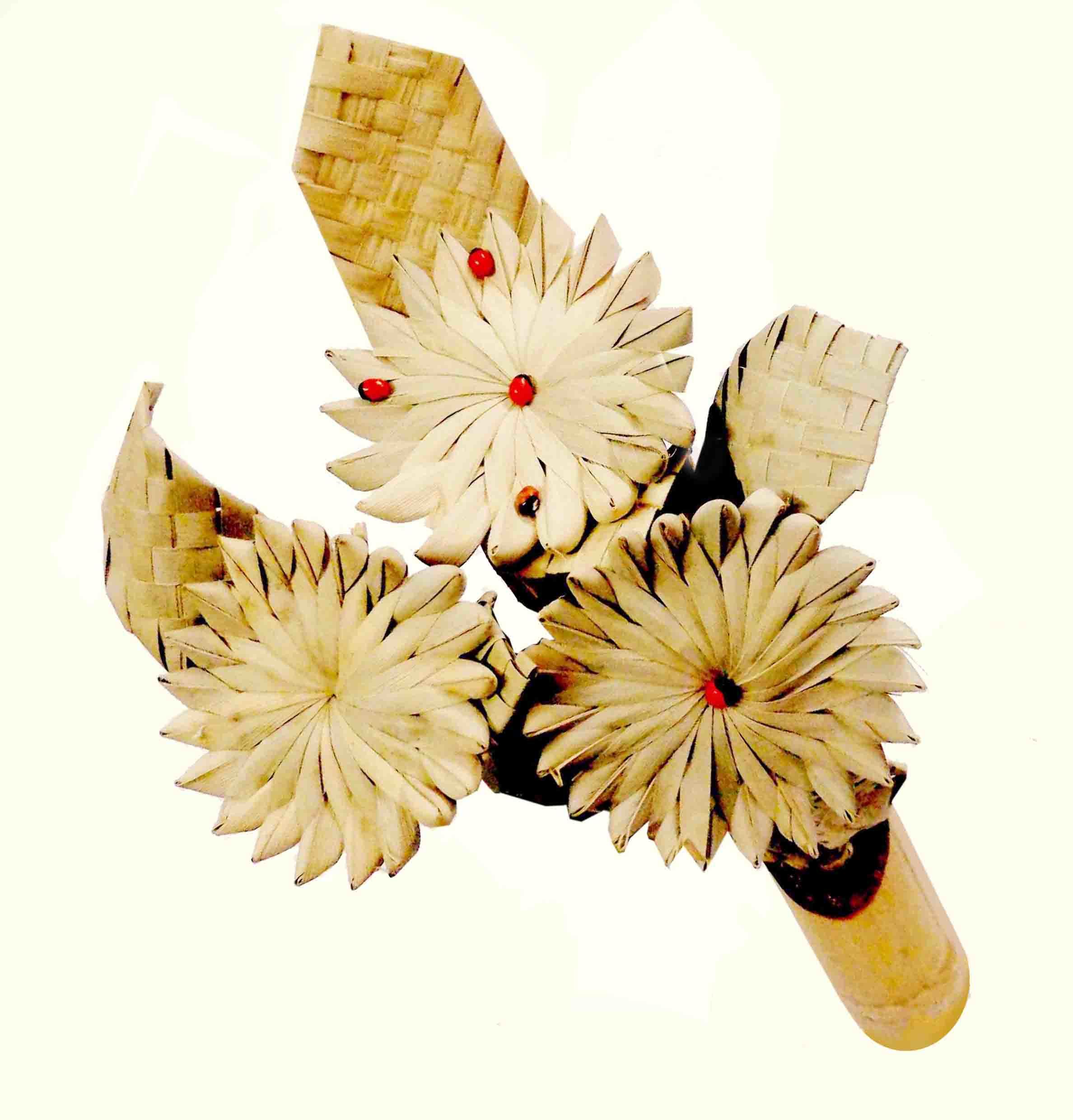 Natural Dry Leaf Flower Wall Hanging