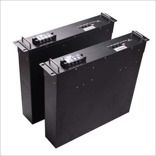 Black 48V 100Ah Rechargeable Lithium-Ion Battery