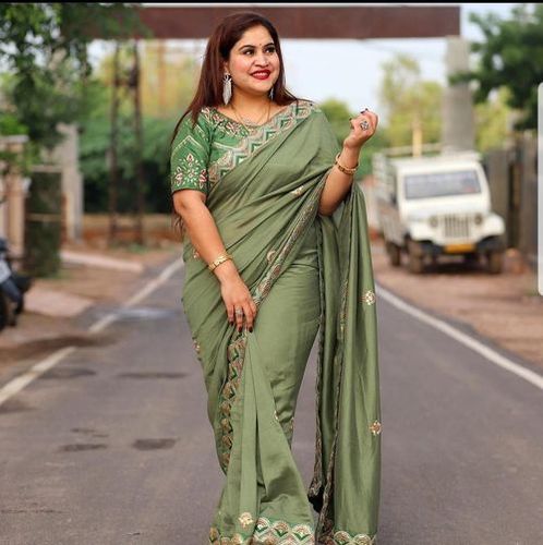 पार्टी वियर ऑर्गेंज़ा साड़ी
