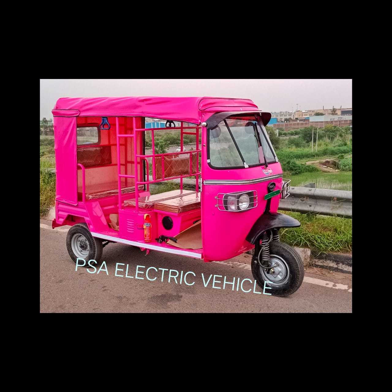 Electric Auto Rickshaw - Size: Standard